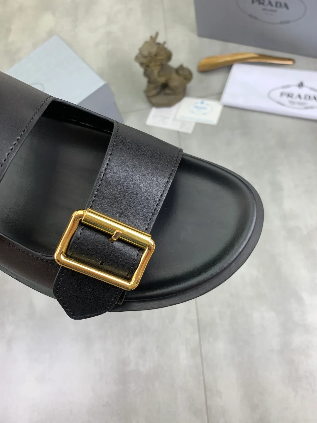 Men's shoes 💰P340💰【New style】🎁🎁🎁 PRADA Prada's new casual slippers, original official website, perfect workmanship, transmitting a kind of noble luxury, sublimating its definition of luxury in Prada's high-end extraordinary craftsmanship. Original combination outsole, code number: 38-44 (45 customized) Multiple colors 🉑️ to choose from